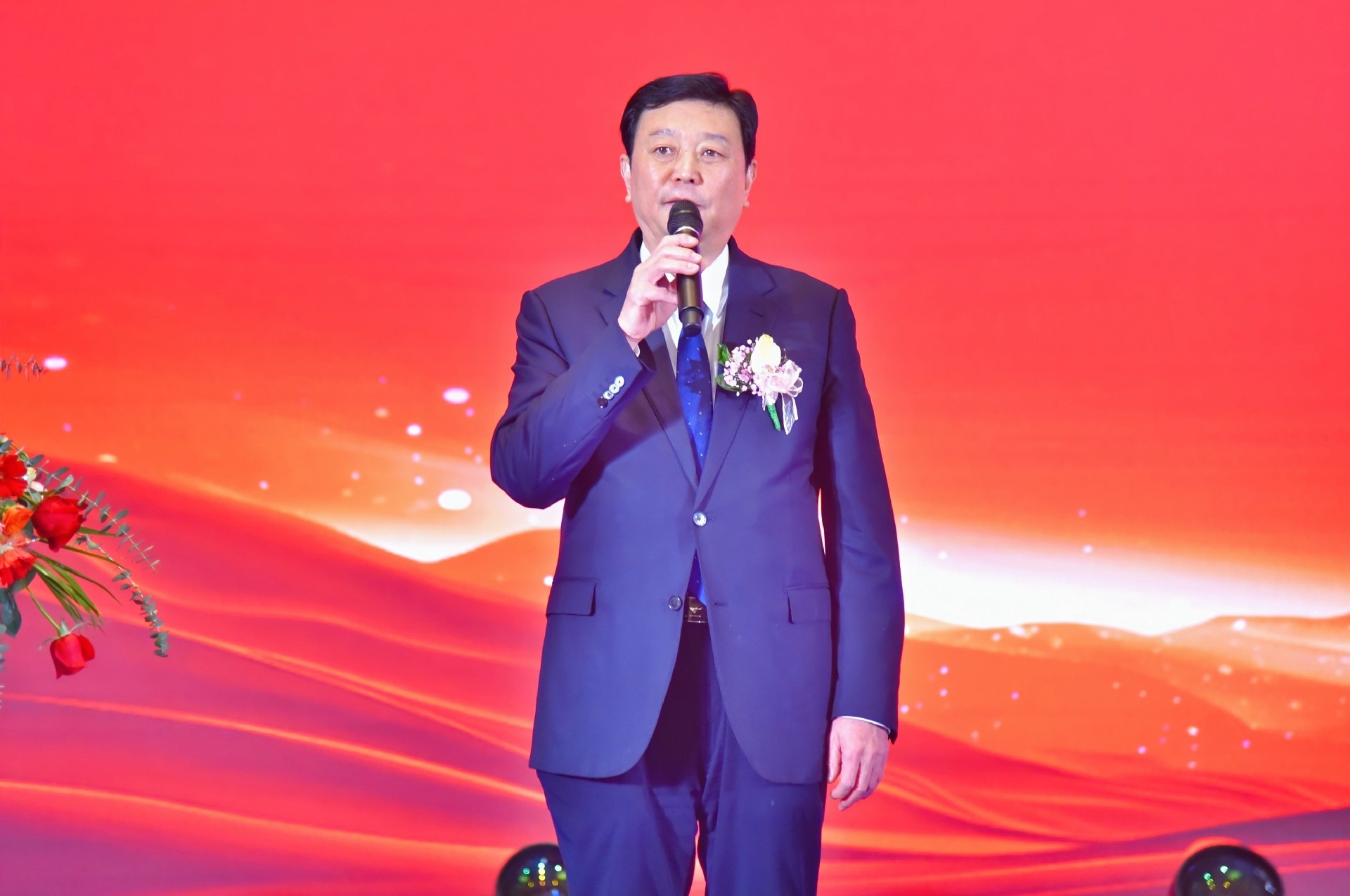 刘会长_副本.jpg